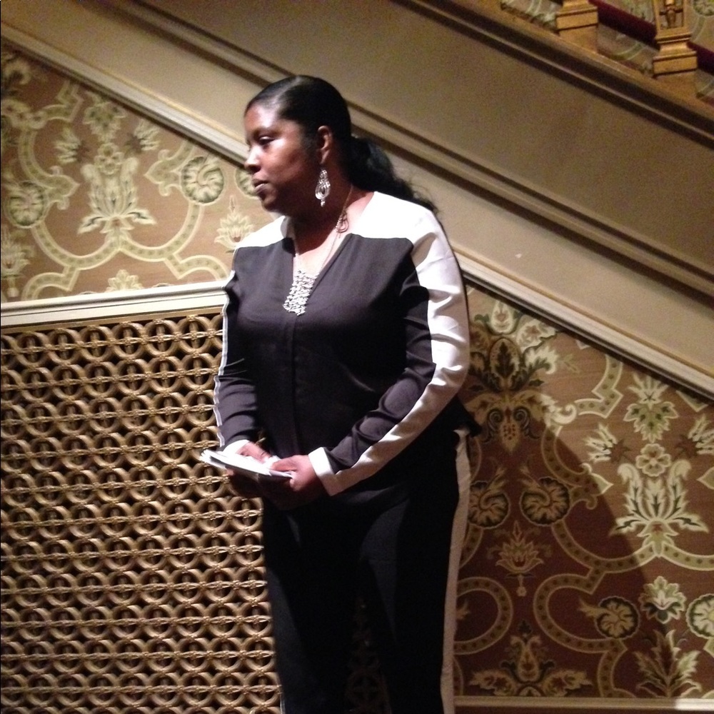 Meet your Posher, Deonne m.